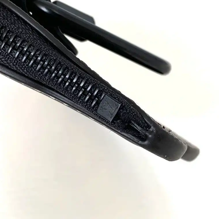 Official Brother Sam 207B570002 Bags LV 0804